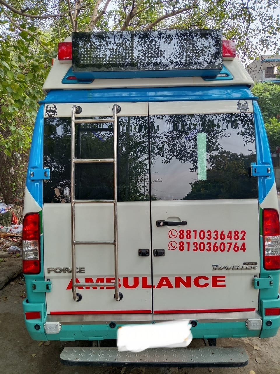 Emergency Rear Doors Force Traveller RK Asha Ambulance